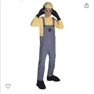 Beeeee-doooh!!! Minion costume
